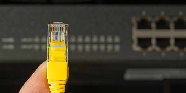 Instalación / Implantación / Legalización de ICT en Tarragona · Comunicaciones mediante firewalls, VPNs y cifrado