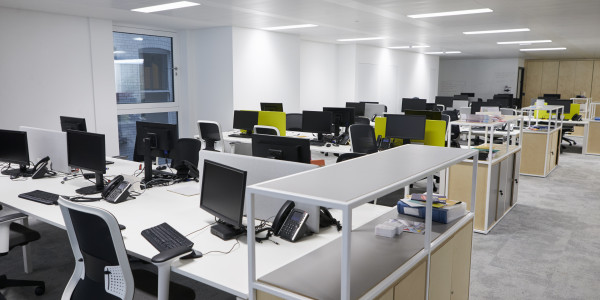 Proyectos de ICT Oficinas / Locales Comerciales els Garidells · Provisión de internet banda ancha y fibra óptica