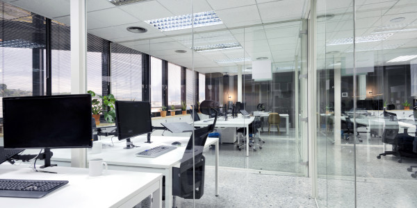 Proyectos de ICT Oficinas / Locales Comerciales els Garidells · Instalación y mantenimiento de redes de alta velocidad
