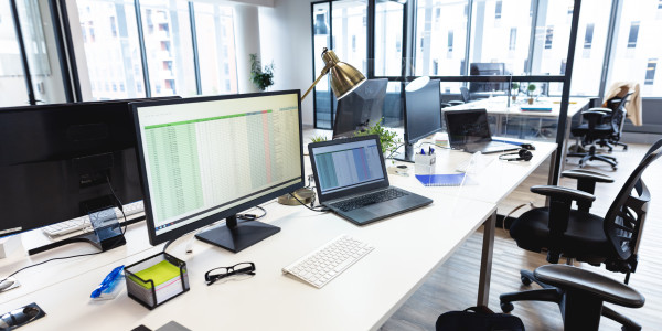 Proyectos de ICT Oficinas / Locales Comerciales els Garidells · Wi-Fi y redes privadas